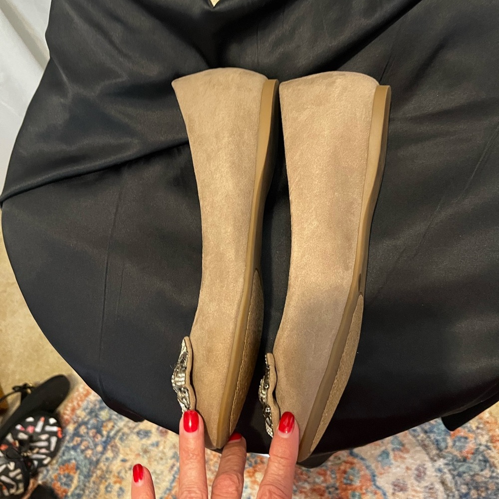 Jessica Simpson Taupe Flats with Rhinestone Bow - Picture 3 of 6